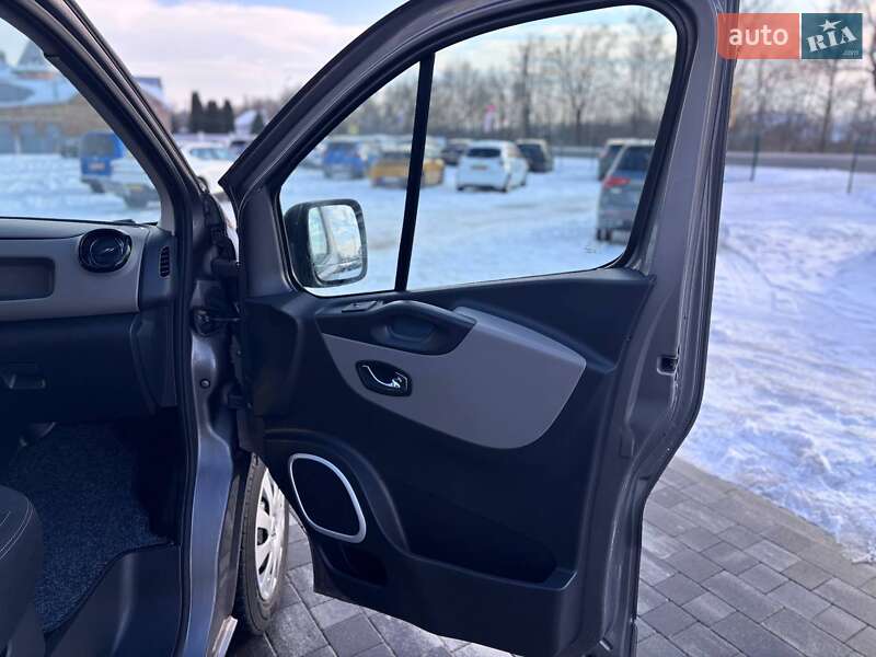 Грузопассажирский фургон Renault Trafic 2016 в Коломые