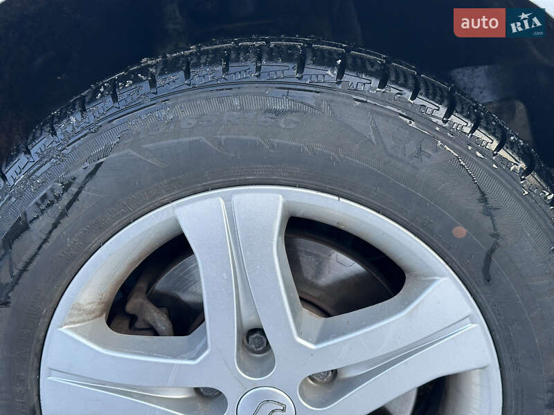 Минивэн Renault Trafic 2007 в Делятине