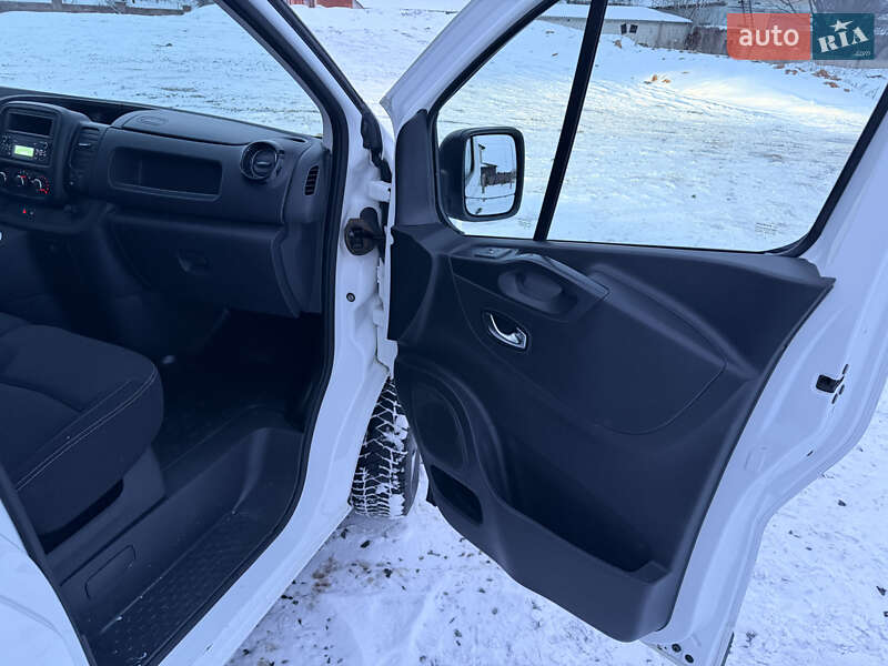 Вантажний фургон Renault Trafic 2022 в Рівному