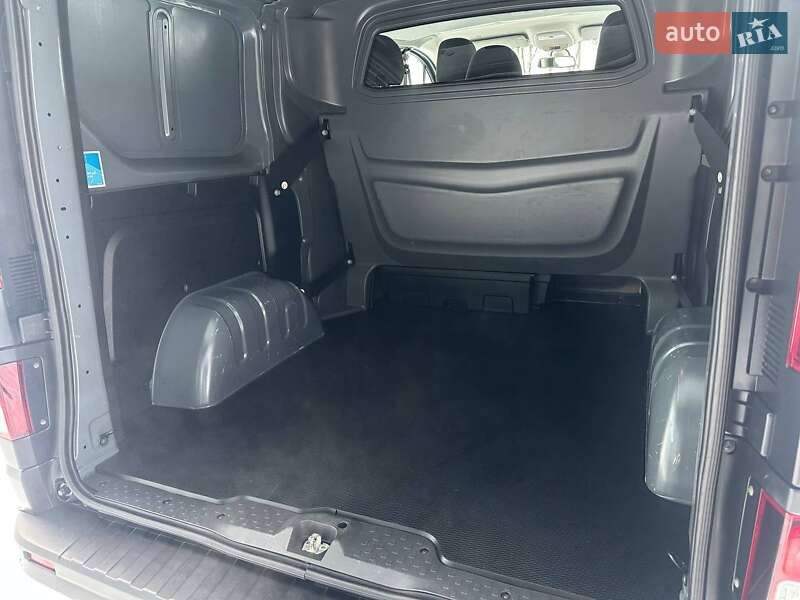 Вантажопасажирський фургон Renault Trafic 2021 в Львові фото 35 Вантажопасажирський фургон Renault Trafic 2021 в Львові
