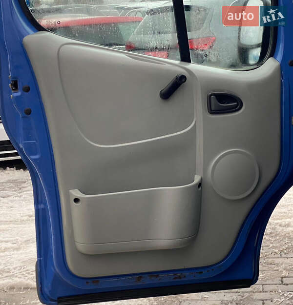 Минивэн Renault Trafic 2008 в Ровно фото 22 Минивэн Renault Trafic 2008 в Ровно