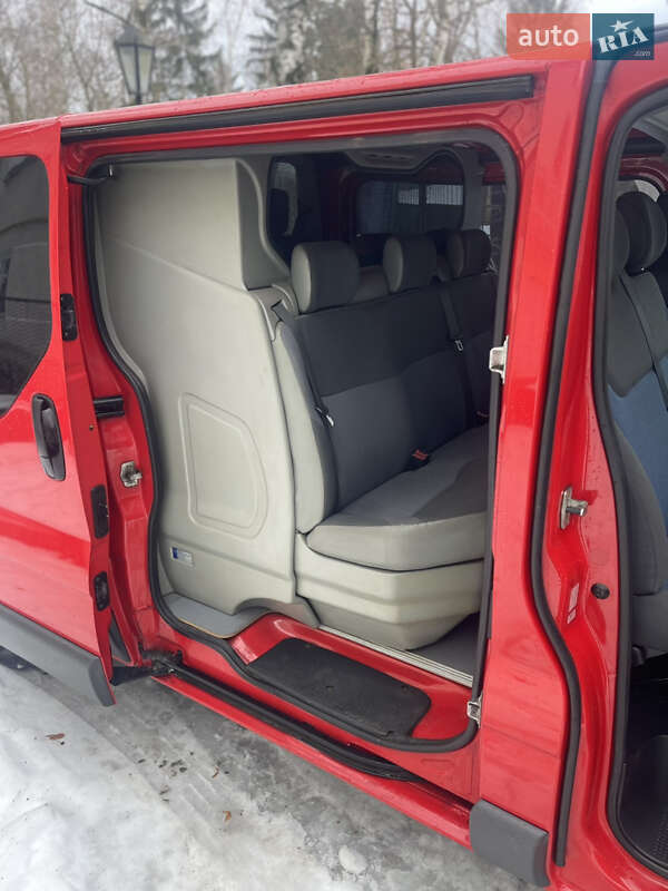 Мінівен Renault Trafic 2012 в Бродах