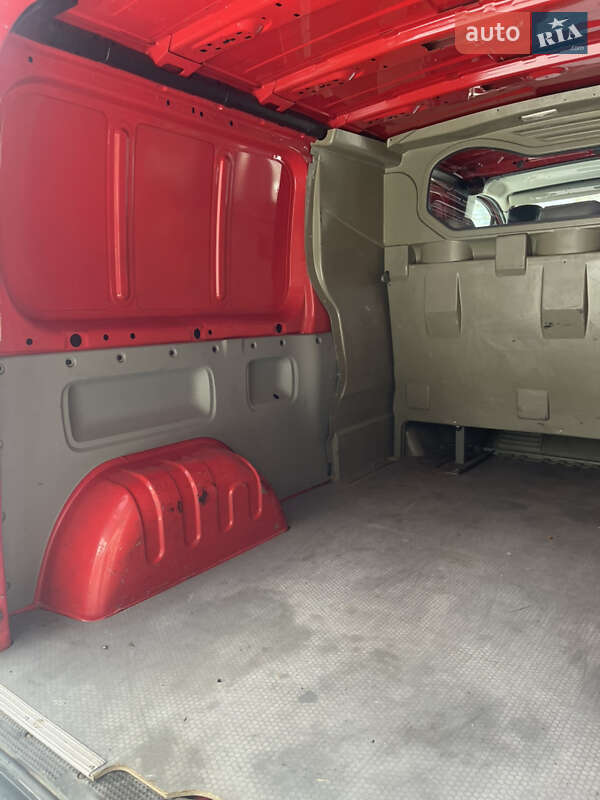 Мінівен Renault Trafic 2012 в Бродах