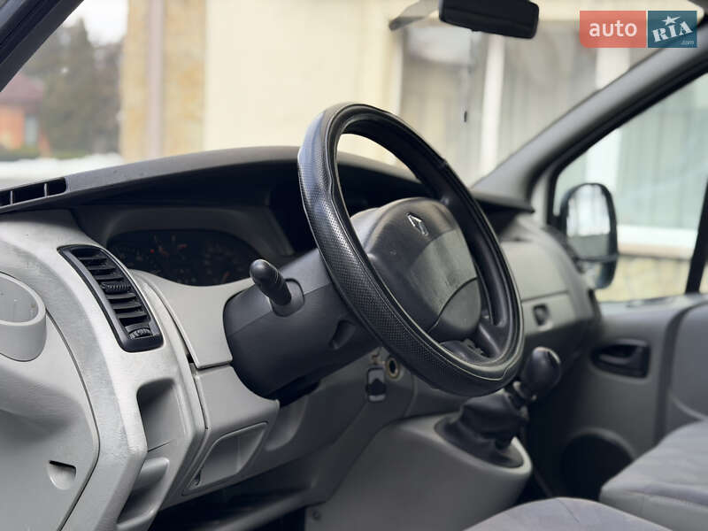 Минивэн Renault Trafic 2004 в Львове