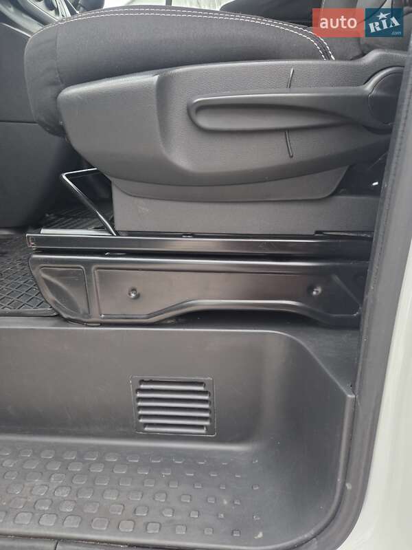 Микроавтобус грузовой (до 3,5т) Renault Trafic 2018 в Броварах фото 30 Микроавтобус грузовой (до 3,5т) Renault Trafic 2018 в Броварах