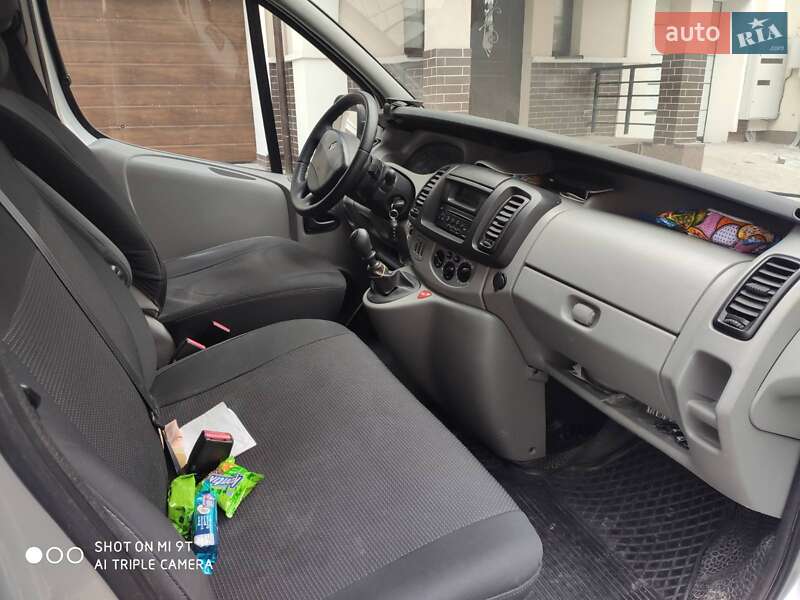 Мінівен Renault Trafic 2009 в Львові фото 7 Мінівен Renault Trafic 2009 в Львові