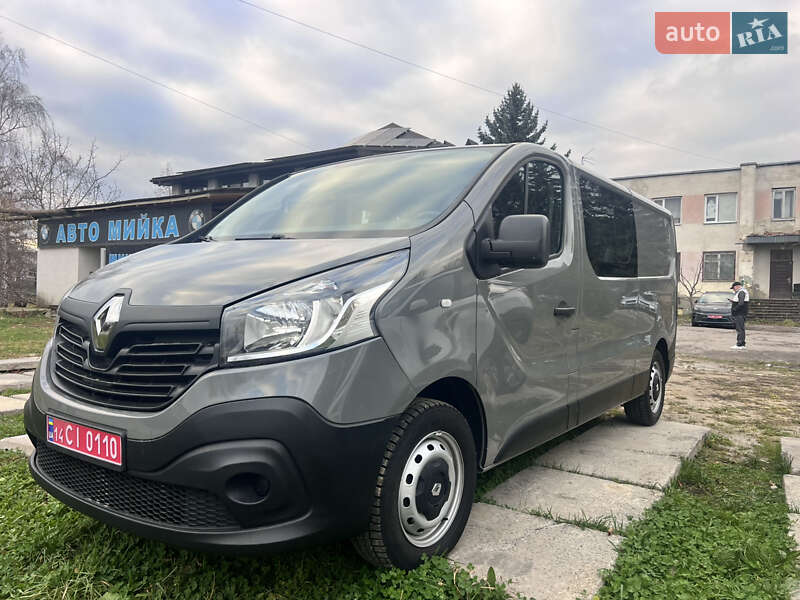 Вантажопасажирський фургон Renault Trafic 2018 в Трускавці