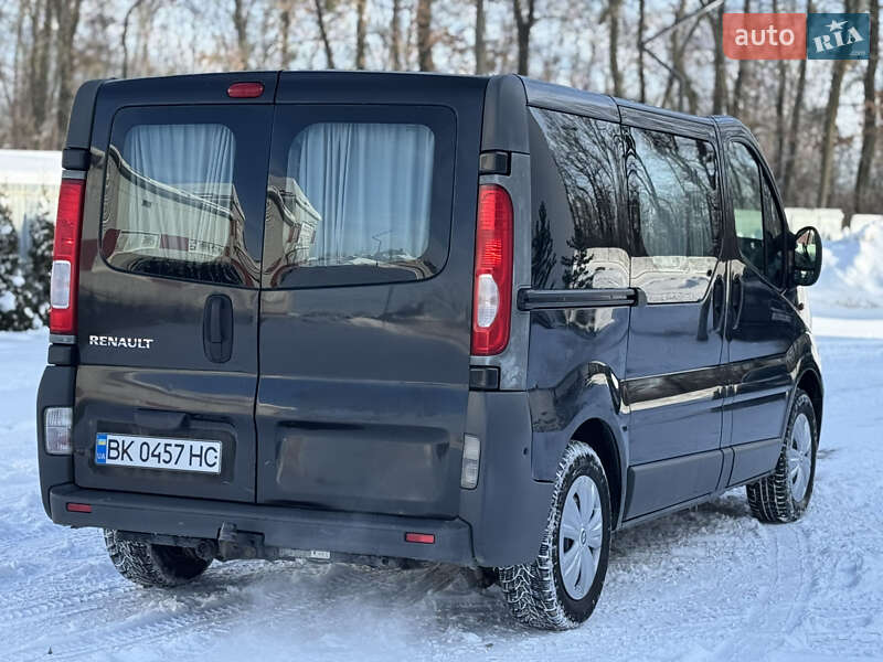 Минивэн Renault Trafic 2008 в Луцке