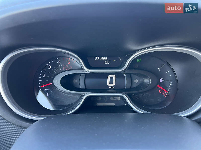 Мінівен Renault Trafic 2020 в Дубні