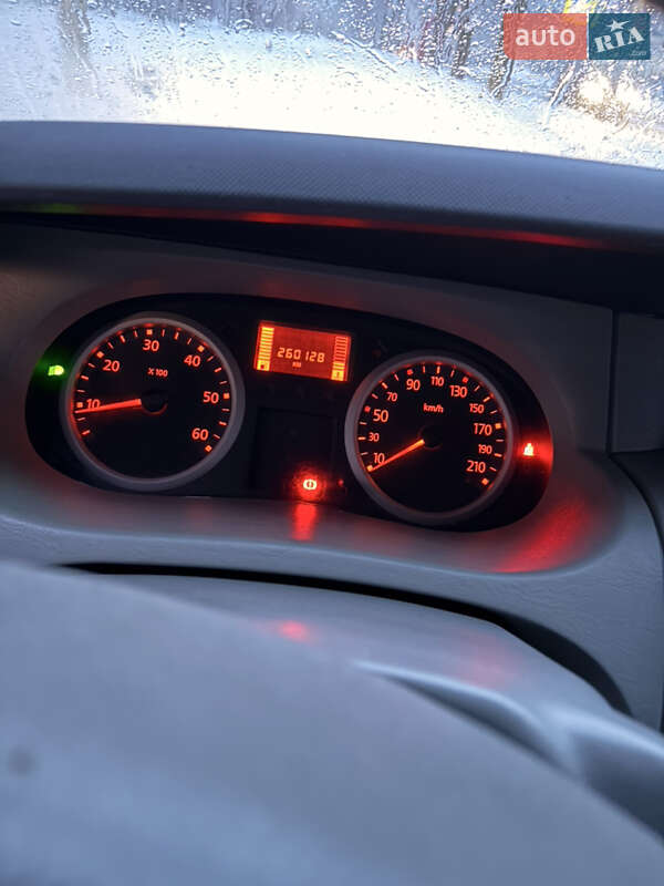 Мінівен Renault Trafic 2010 в Києві