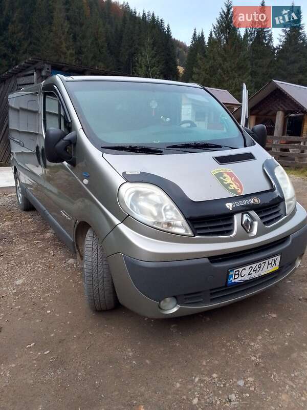 Минивэн Renault Trafic 2010 в Славском фото Минивэн Renault Trafic 2010 в Славском