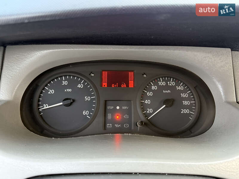 Минивэн Renault Trafic 2005 в Кременце фото 35 Минивэн Renault Trafic 2005 в Кременце