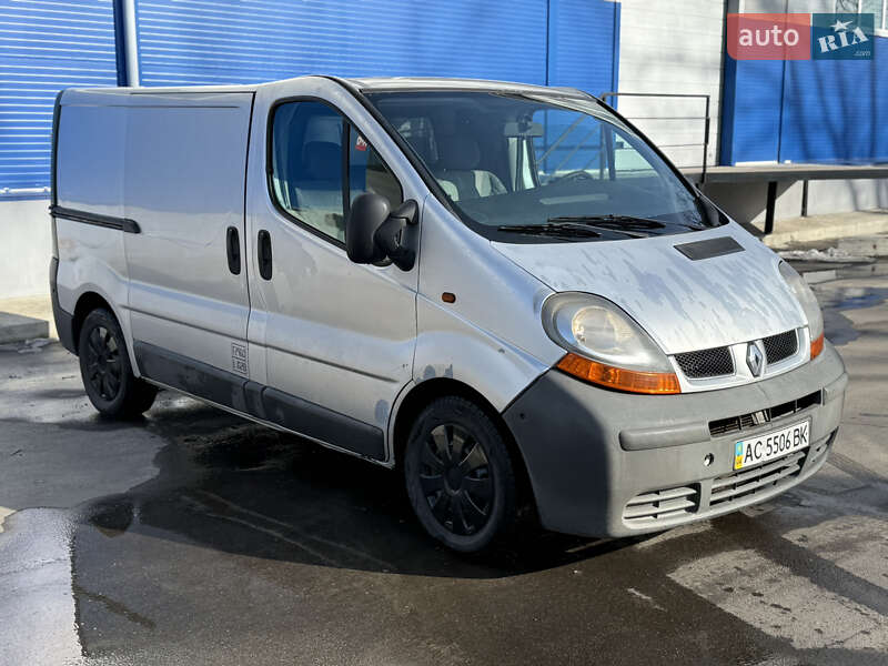 Вантажний фургон Renault Trafic 2006 в Києві