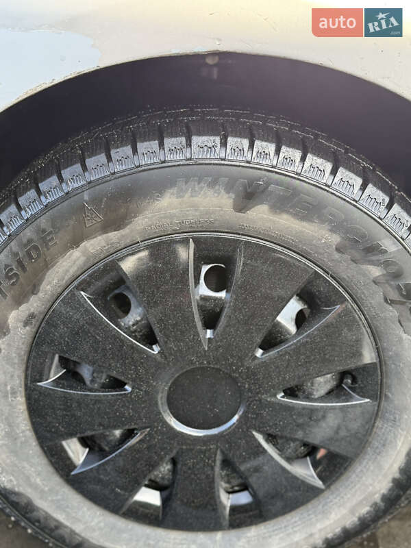 Вантажний фургон Renault Trafic 2006 в Києві