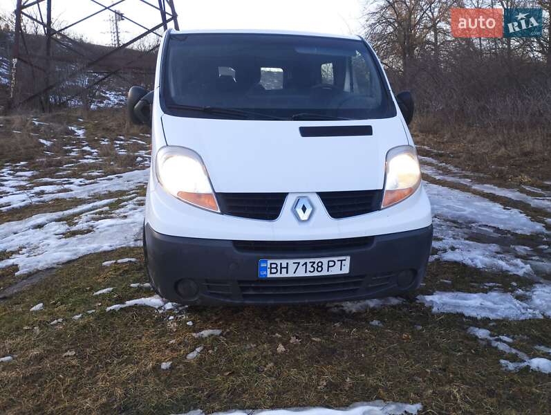 Мінівен Renault Trafic 2006 в Смілі фото 16 Мінівен Renault Trafic 2006 в Смілі