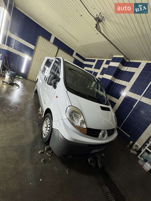 Мінівен Renault Trafic 2007 в Долині