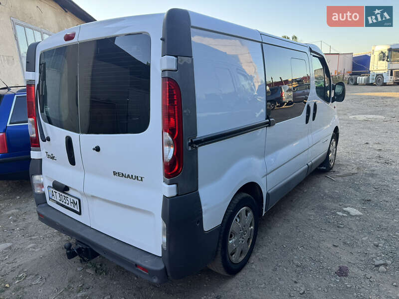 Мінівен Renault Trafic 2007 в Долині