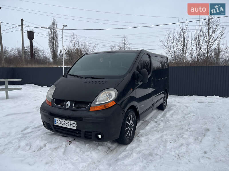 Минивэн Renault Trafic 2001 в Баре