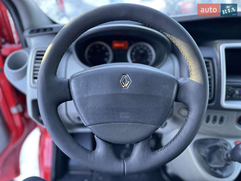 Минивэн Renault Trafic 2013 в Ровно