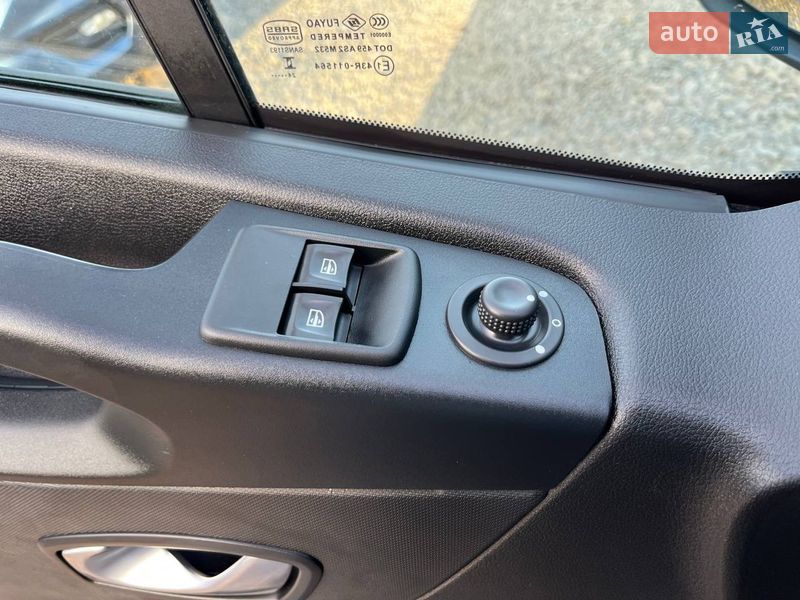 Мінівен Renault Trafic 2021 в Дубні