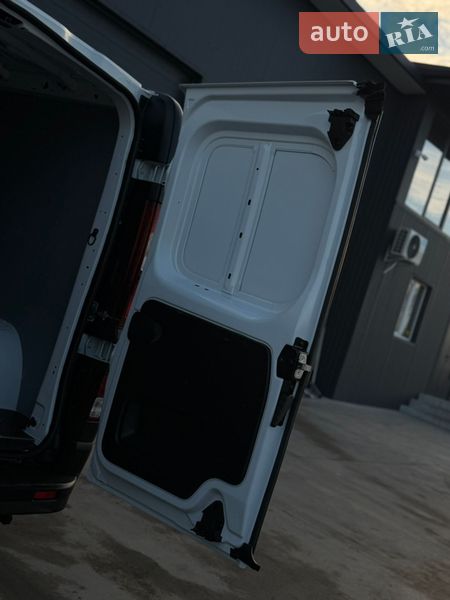 Вантажний фургон Renault Trafic 2020 в Дубні