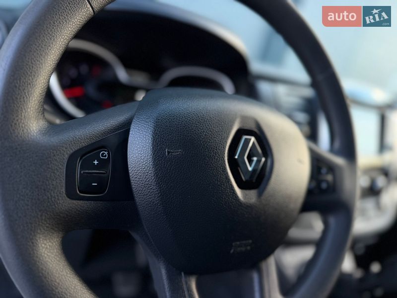 Вантажний фургон Renault Trafic 2020 в Дубні