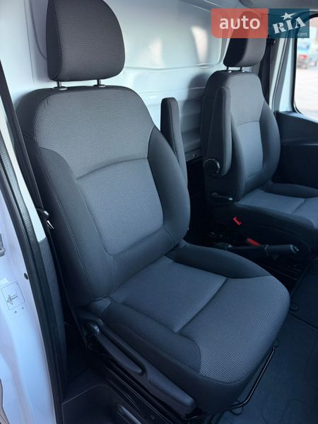 Вантажний фургон Renault Trafic 2020 в Дубні