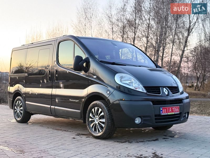 Минивэн Renault Trafic 2009 в Ровно