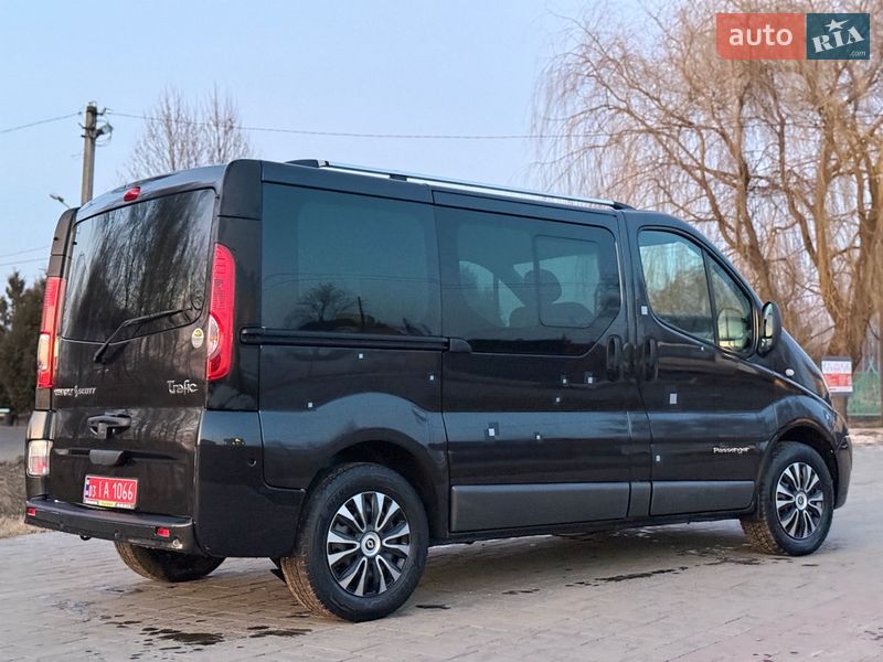 Минивэн Renault Trafic 2009 в Ровно