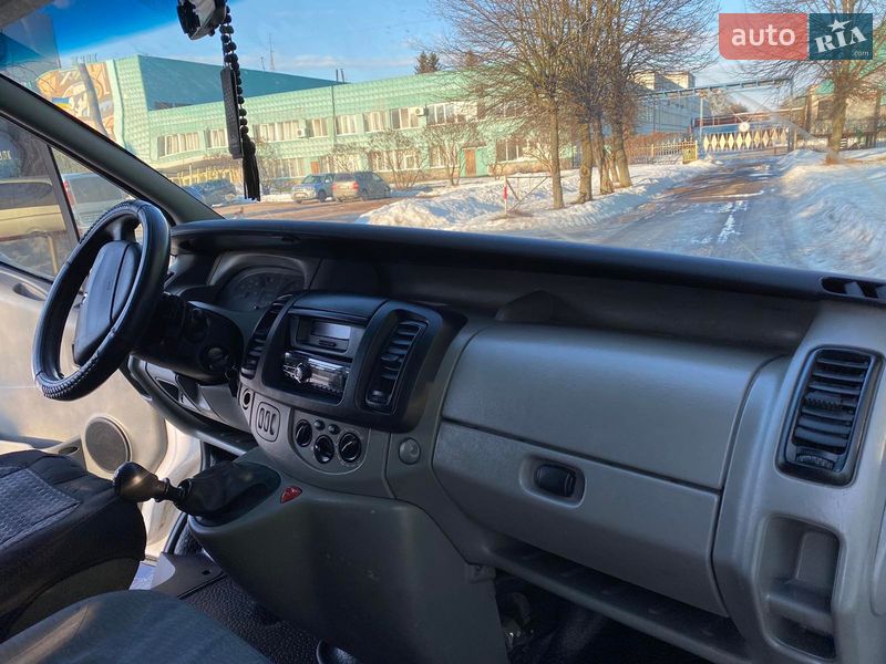 Мінівен Renault Trafic 2004 в Житомирі