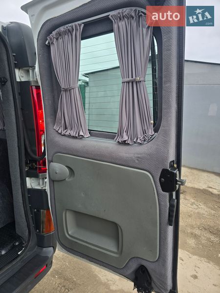 Мінівен Renault Trafic 2008 в Запоріжжі