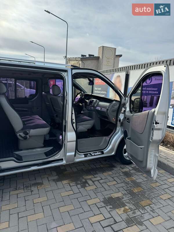 Минивэн Renault Trafic 2009 в Шаргороде