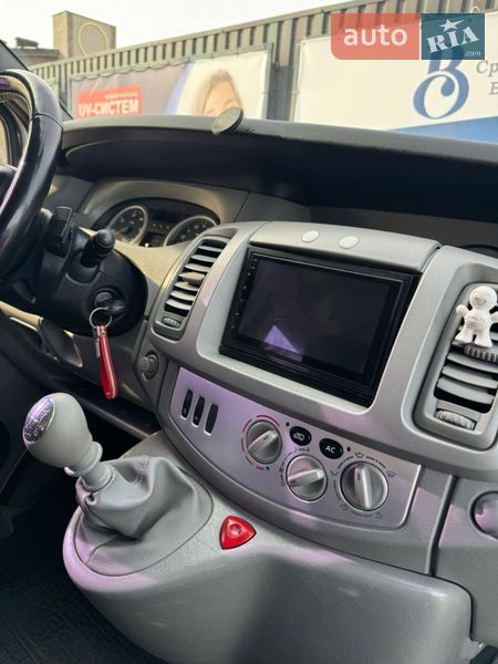 Минивэн Renault Trafic 2009 в Шаргороде