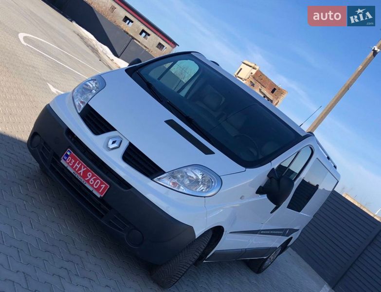 Минивэн Renault Trafic 2014 в Дубно