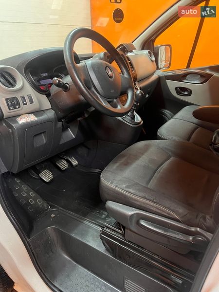 Минивэн Renault Trafic 2017 в Харькове фото 13 Минивэн Renault Trafic 2017 в Харькове