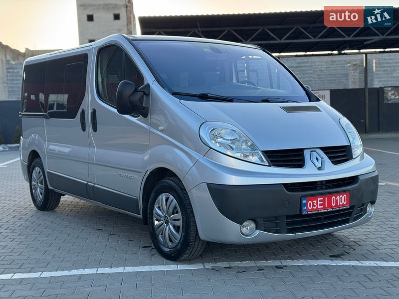 Минивэн Renault Trafic 2011 в Дубно