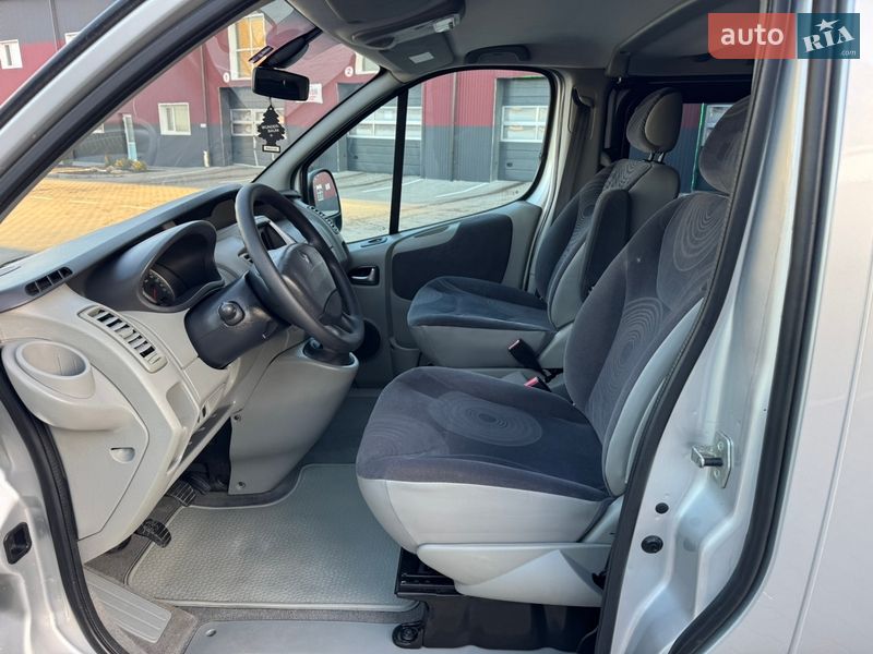 Минивэн Renault Trafic 2011 в Дубно