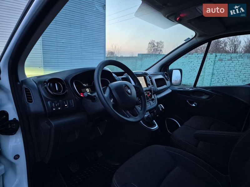 Грузопассажирский фургон Renault Trafic 2021 в Ровно