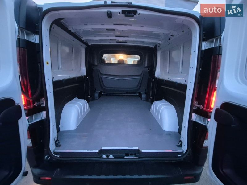 Грузопассажирский фургон Renault Trafic 2021 в Ровно