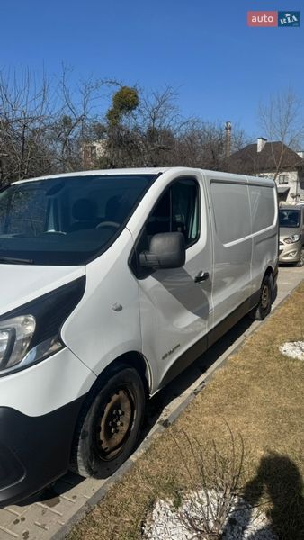 Грузовой фургон Renault Trafic 2017 в Львове