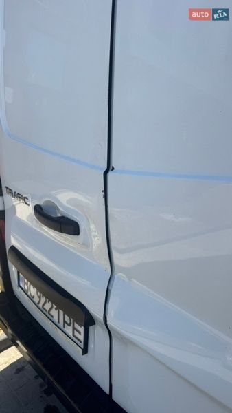 Грузовой фургон Renault Trafic 2017 в Львове