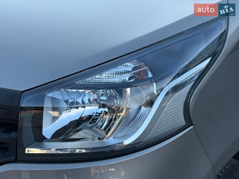 Мінівен Renault Trafic 2017 в Рівному