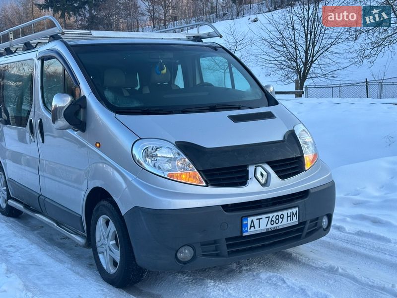 Минивэн Renault Trafic 2007 в Делятине