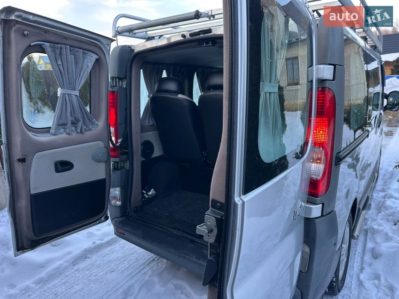 Минивэн Renault Trafic 2007 в Делятине