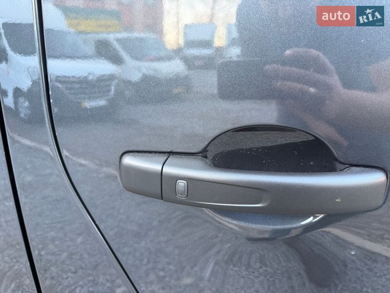 Вантажний фургон Renault Trafic 2022 в Рівному