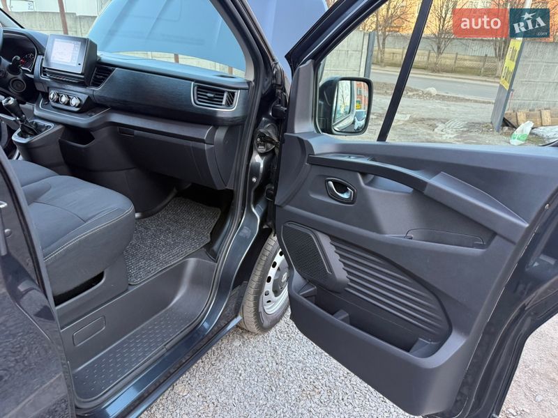 Вантажний фургон Renault Trafic 2022 в Рівному