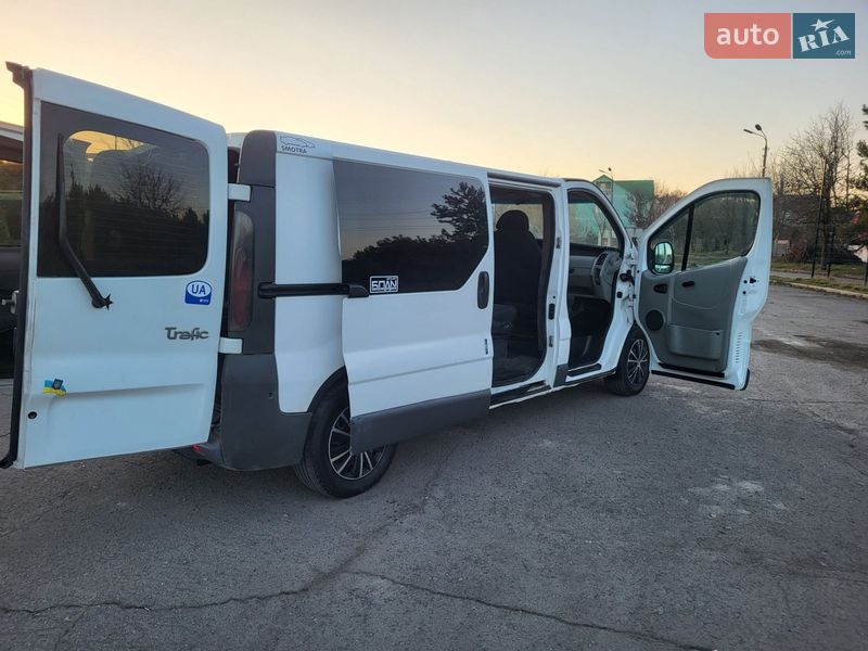 Мінівен Renault Trafic 2004 в Хмельницькому