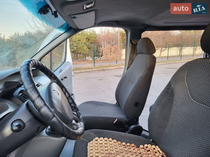 Мінівен Renault Trafic 2004 в Хмельницькому