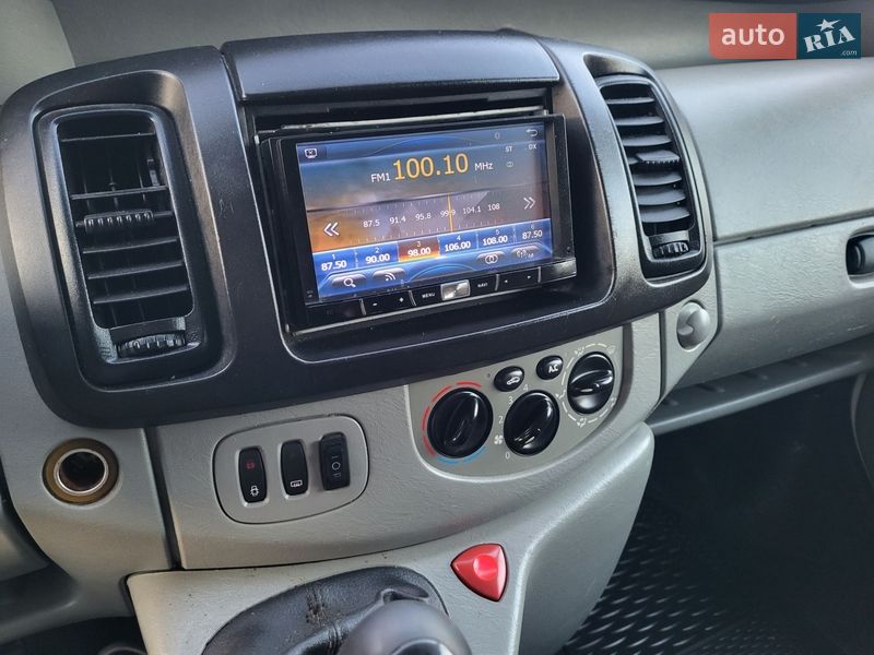 Мінівен Renault Trafic 2004 в Хмельницькому