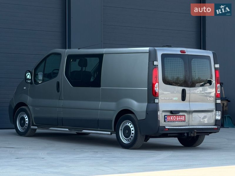 Вантажопасажирський фургон Renault Trafic 2012 в Дубні